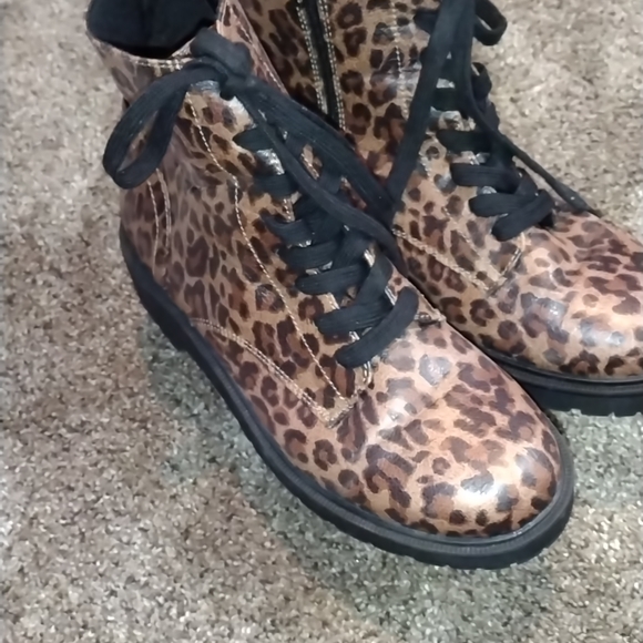 Leopard Print Lace-Up Ankle Boots - Picture 2 of 15